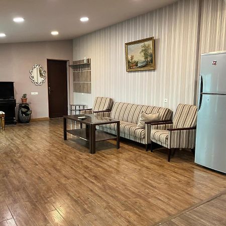 Bright Guesthouse In The Center Of Yerevan! Eksteriør billede