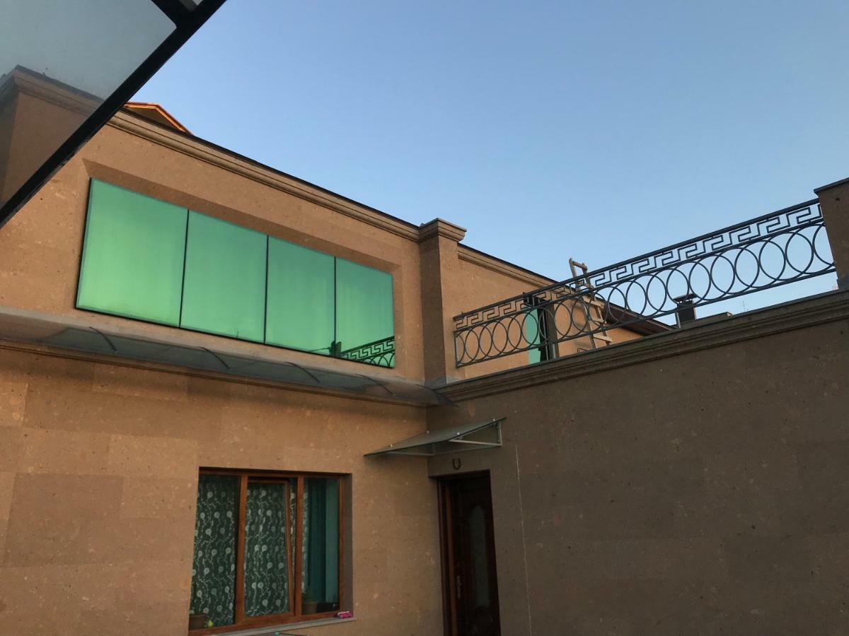 Bright Guesthouse In The Center Of Yerevan! Eksteriør billede